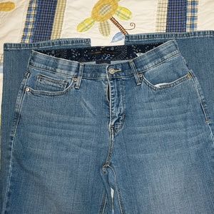 Levi's 525 Boot Cut Perfect Waist